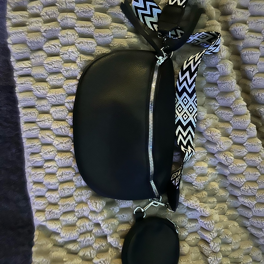 Black Crossbody Bag with Geometric Strap